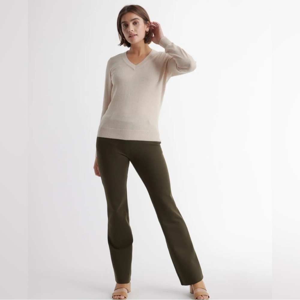 Quince Lightweight Cashmere V-Neck Sweater Heather Oatmeal Beige Sand Pullover - Picture 2 of 7